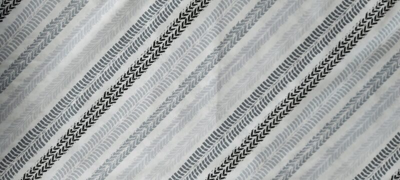Arrow Lines Grey/Black 240cm Cotton