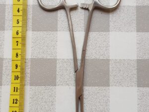 Straight thin Hemostat