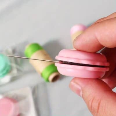 Alternative view of Macaron Needle Minder